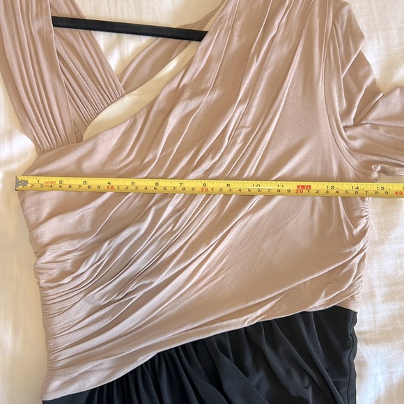BLUSH & BLACK ONE SHOULDER DRESS - Picture 5 of 6